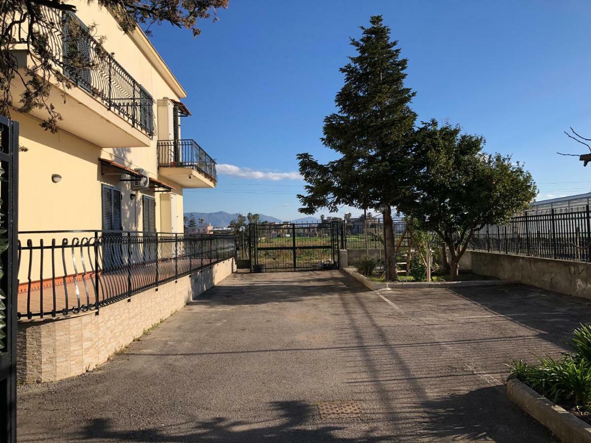 Il Giardino Di Nonno Agostino Acomodação com café da manhã Castellammare di Stabia Exterior foto